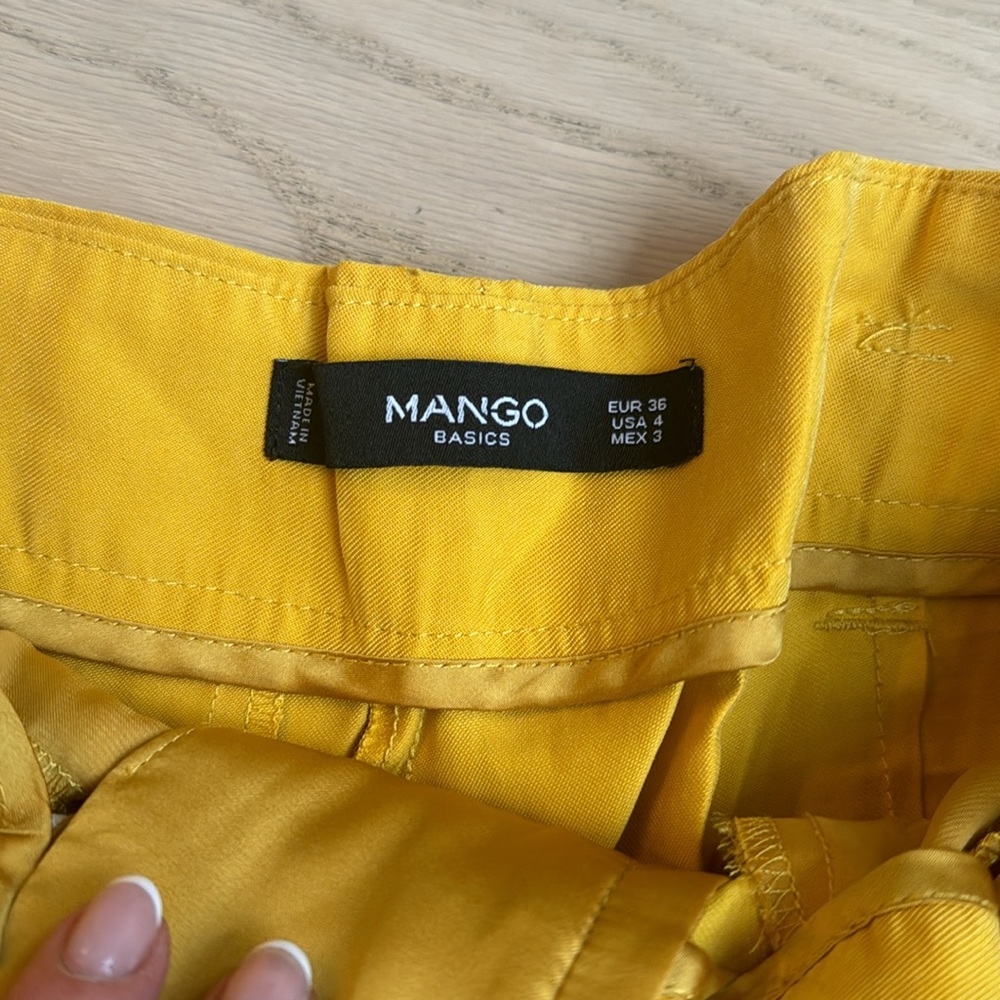 Mango Shorts - Picture 3 of 7